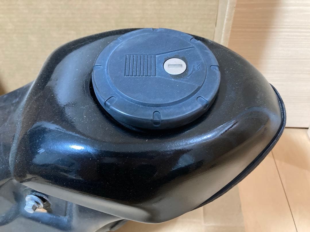 カワサキ　Dトラッカー250 タンク