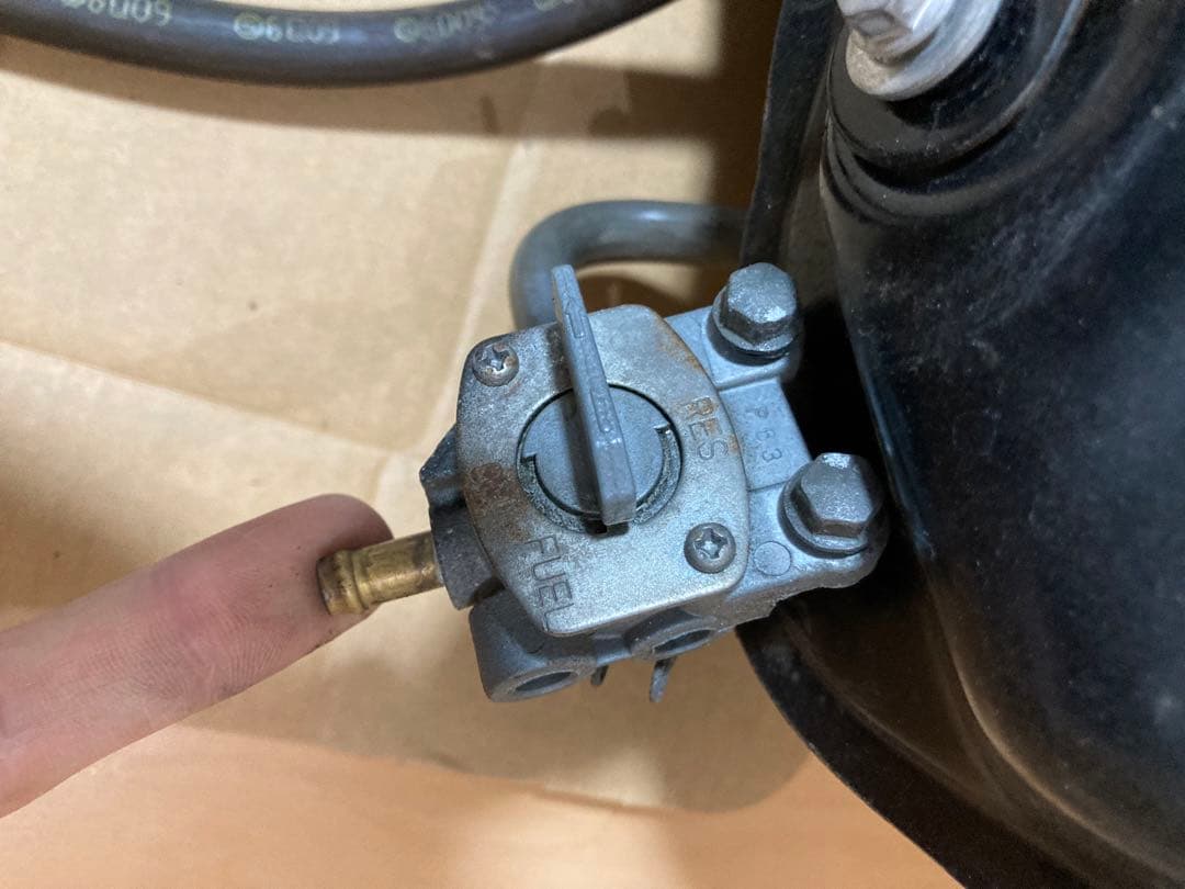 カワサキ　Dトラッカー250 タンク