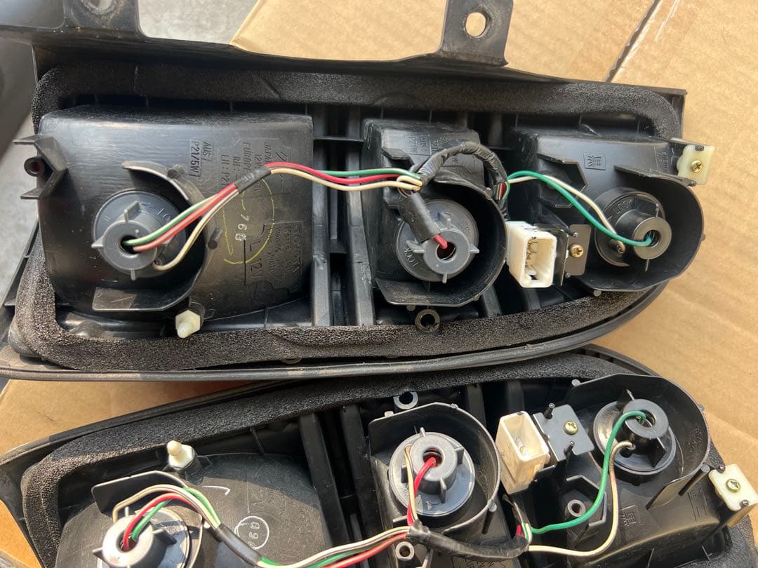 95プラド　テールランプ