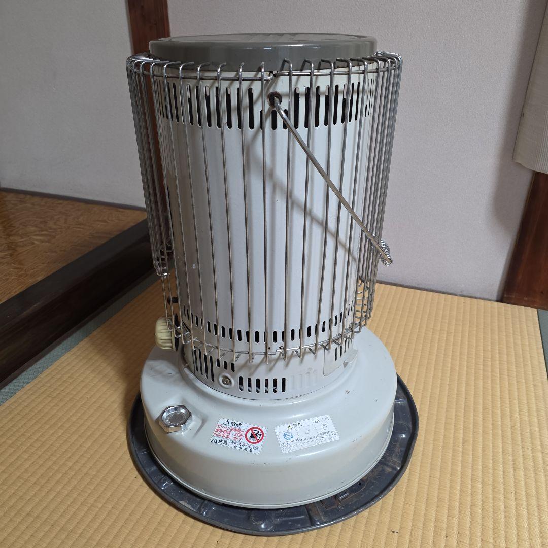 トヨトミ　KS-67G　自然通気形解放式石油ストーブ