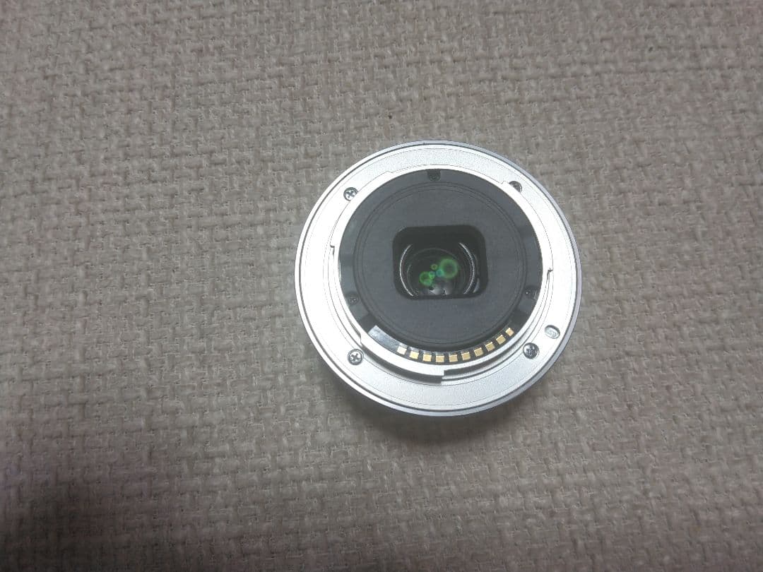 SEL16F28 パンケーキレンズ　SONY