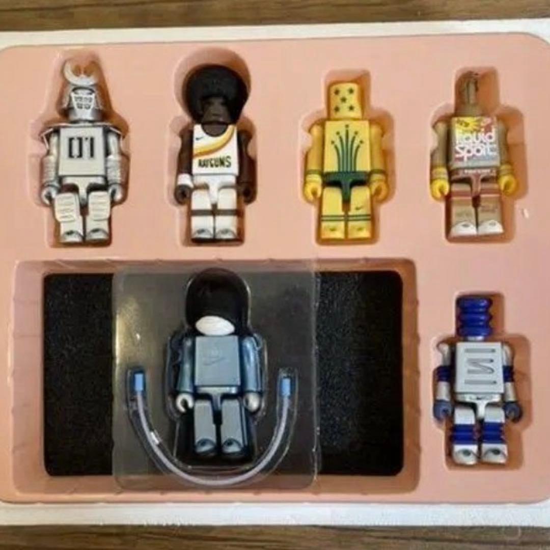 ♡新品♡未開封♡ KUBRICK➕NIKE seris3 A B 完品