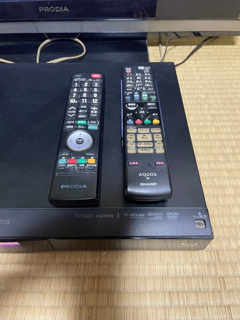 送料込み！32型TVとAQUOS DVDレコーダーセット