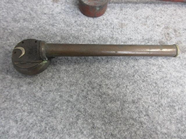 月の銀象嵌入り銅製矢立と赤味の強い銅製矢立の2本 [B26317]