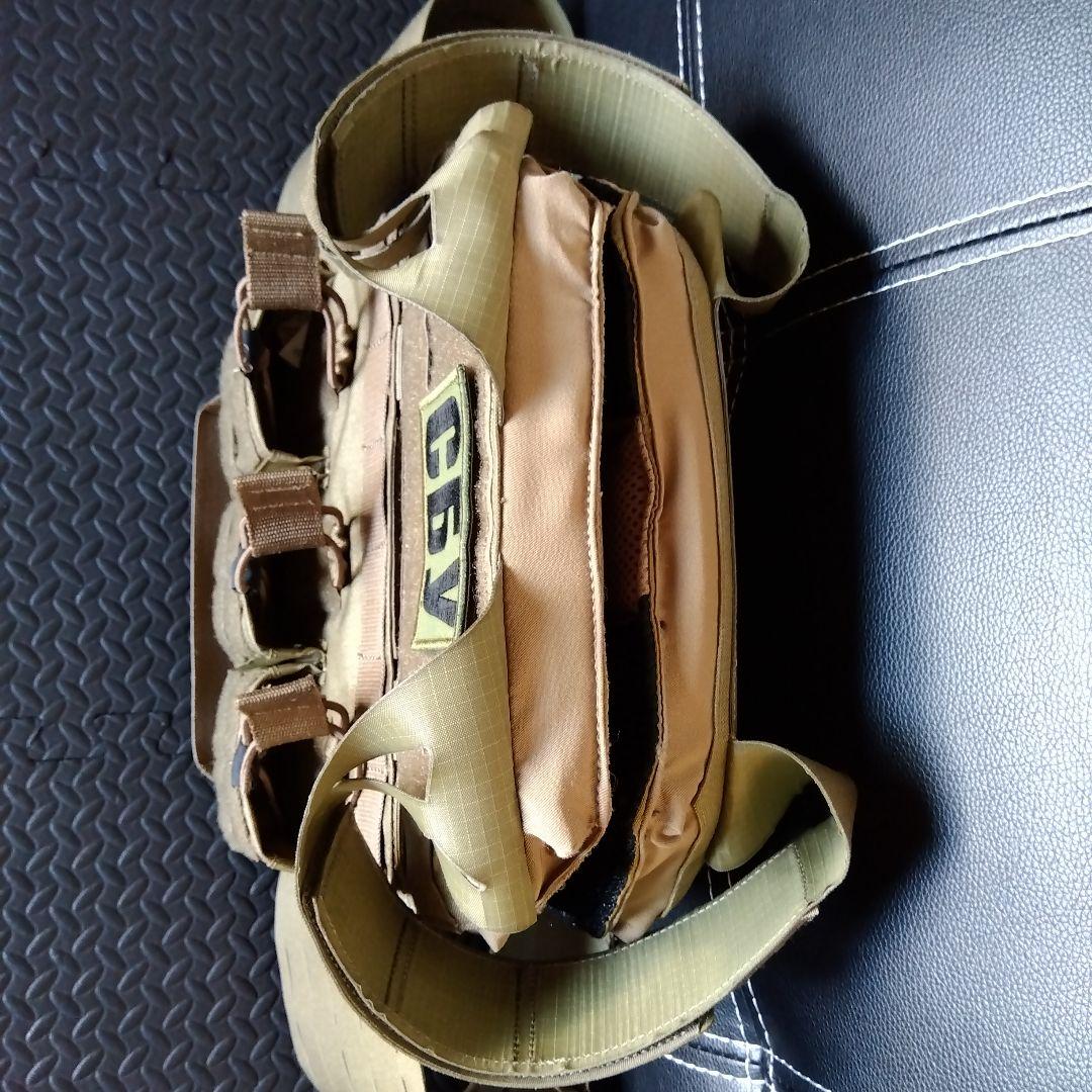 タスマニアンタイガー プレートキャリア　カーキ