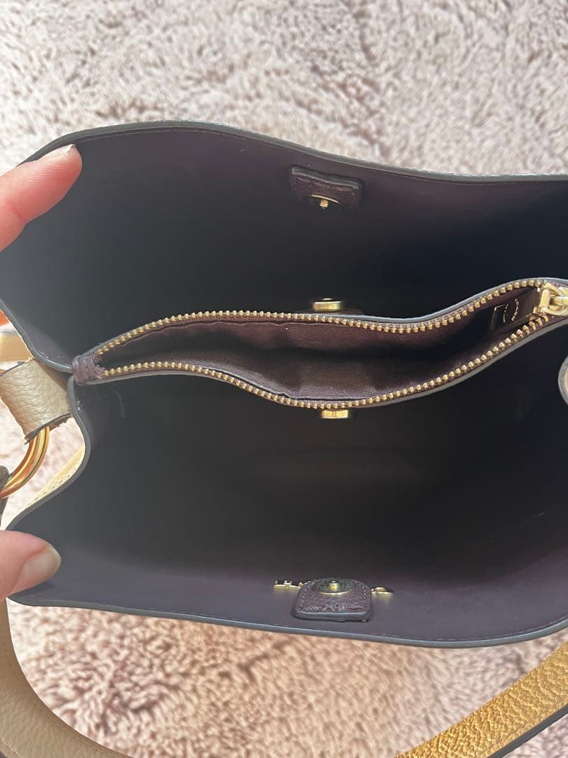 COACH（コーチ） アウトレット ショルダーバッグ　ベージュピンク