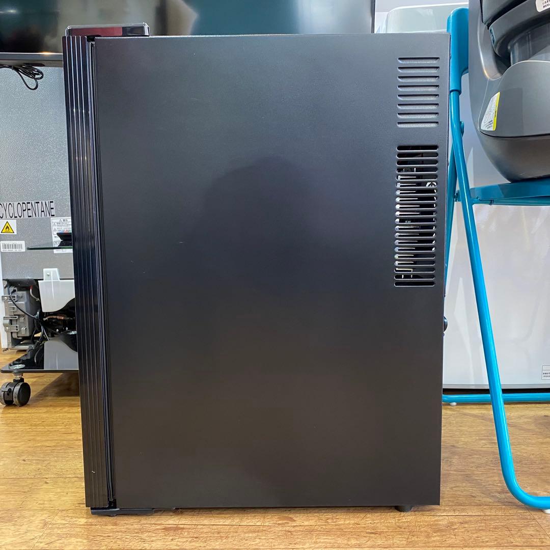 値下げしました‼️WIE 電子ミニワインクーラー WIWCTE12BFGADX