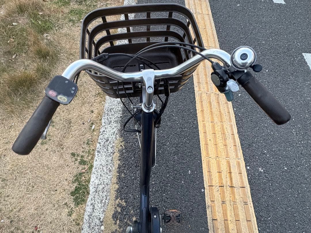 中古24インチブリヂストンベルト式電動アシスト自転車　B400 大阪