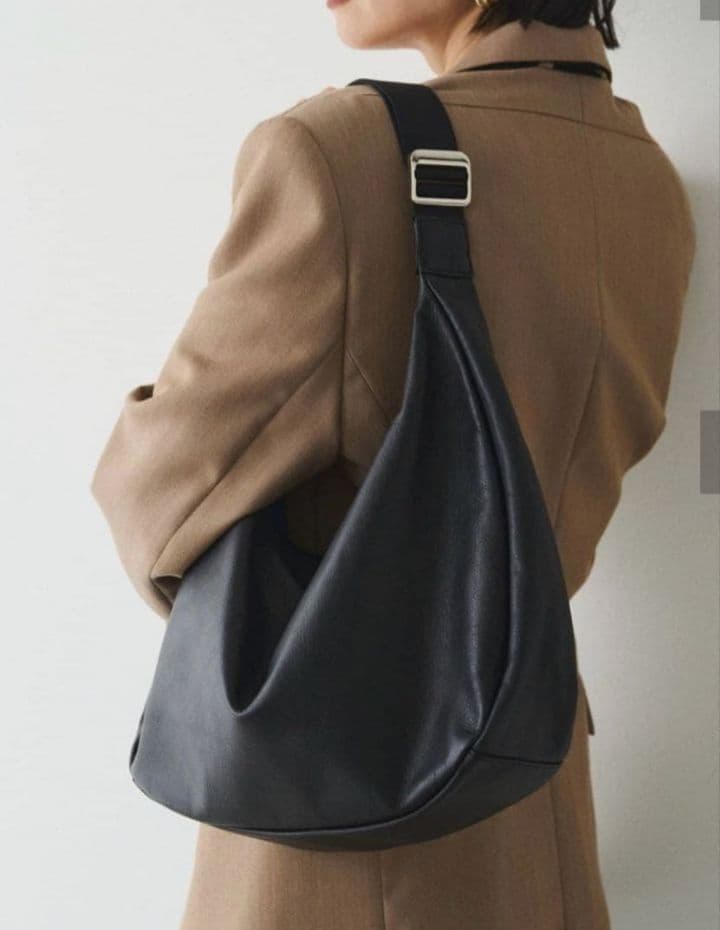 タグ付き新品未使用　ラシット　ソフトレザーラウンドビッグショルダー