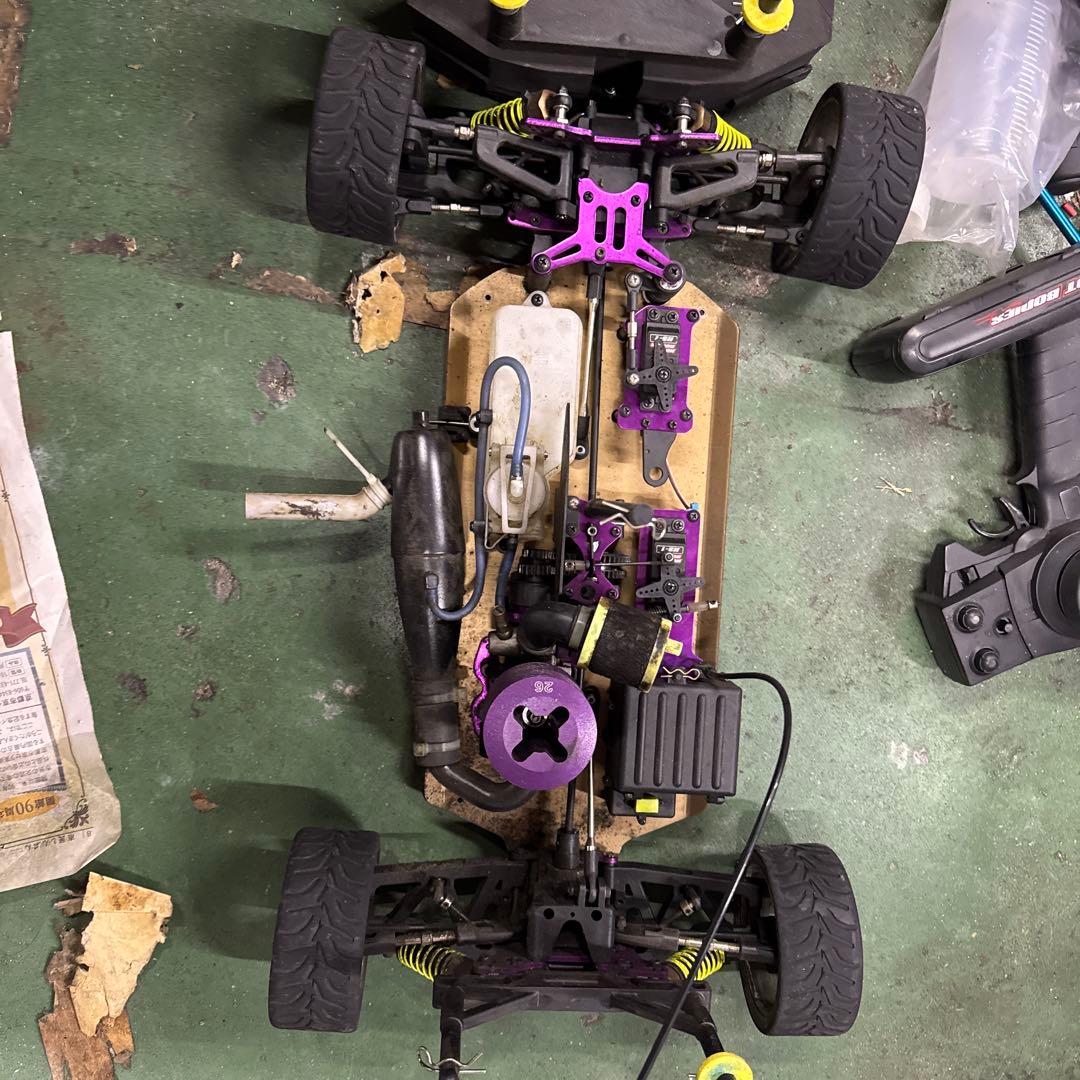 lightning street hot bodies エンジン　ラジコン