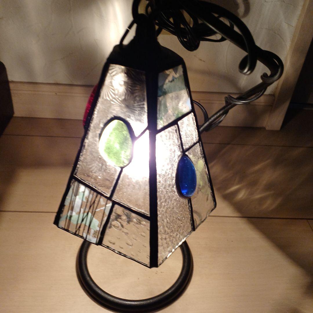 再値下げバンドメイドの、ステンドグラスの、ランプシェード。