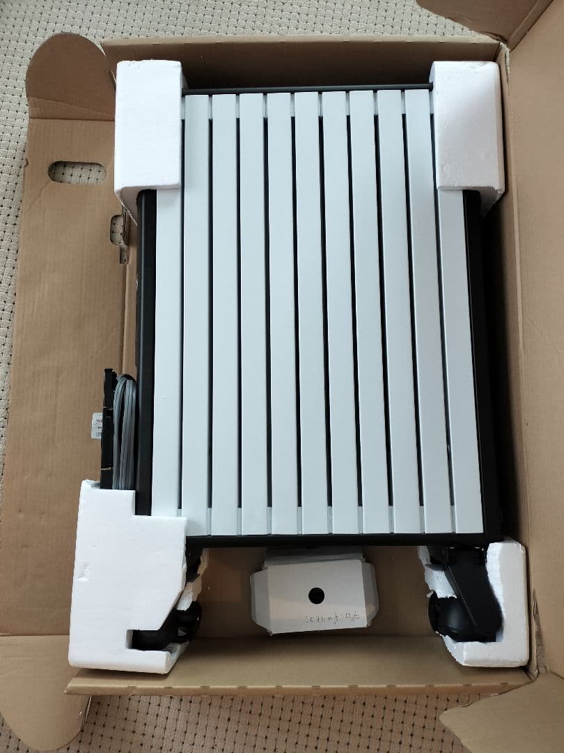 DeLonghi 電気ヒーター キャスター付き