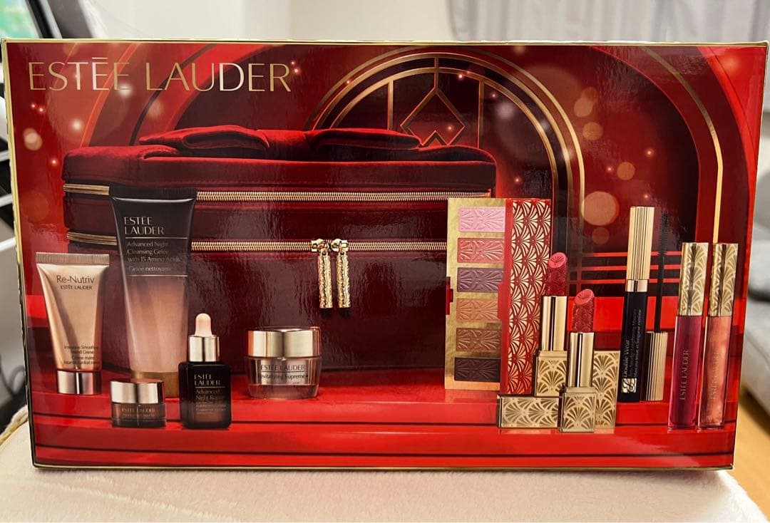 【新品】クリスマスコフレ　2024 エスティローダー