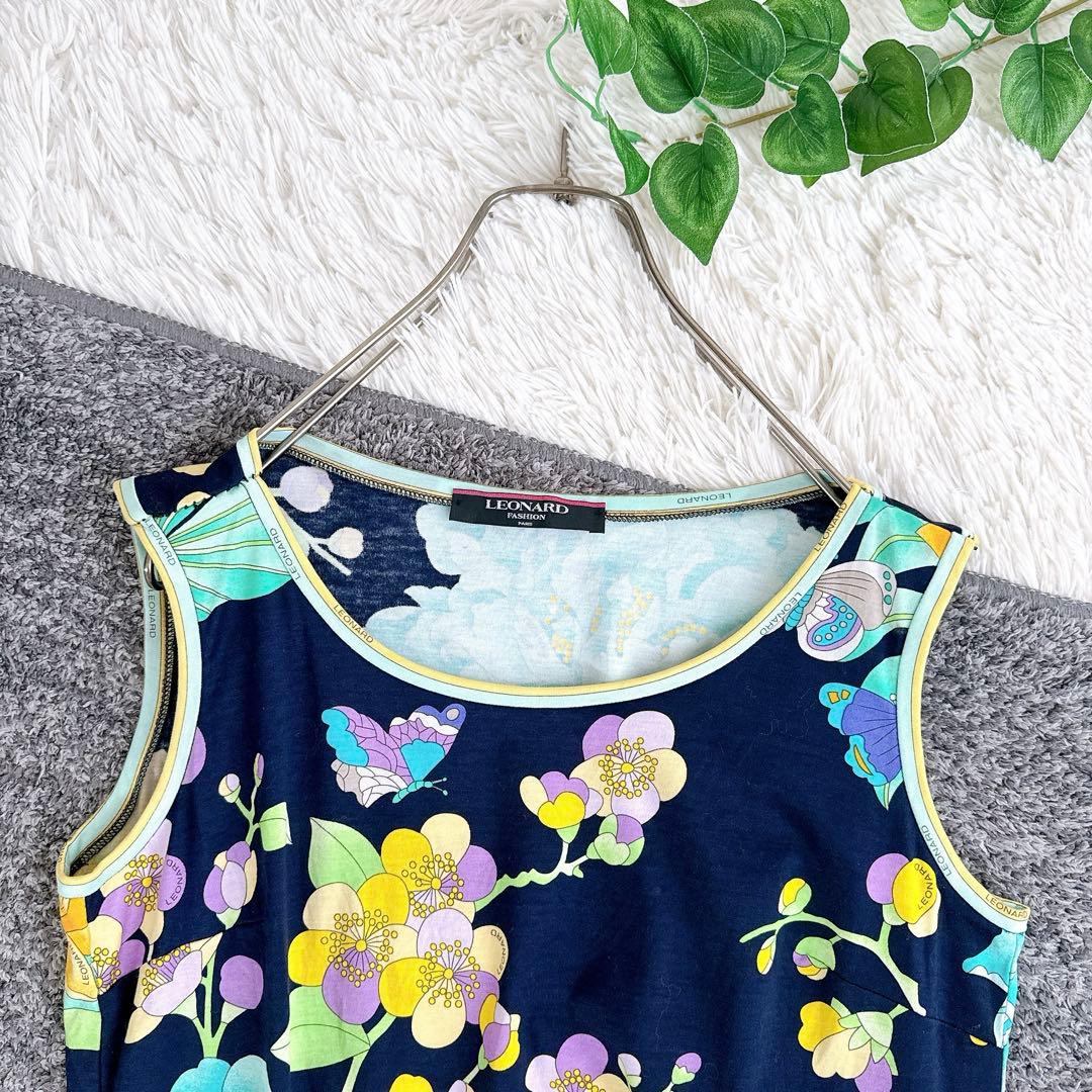 美品　レオナール　トップス　ノースリーブ　花柄　フラワー柄　コットン　黒　L