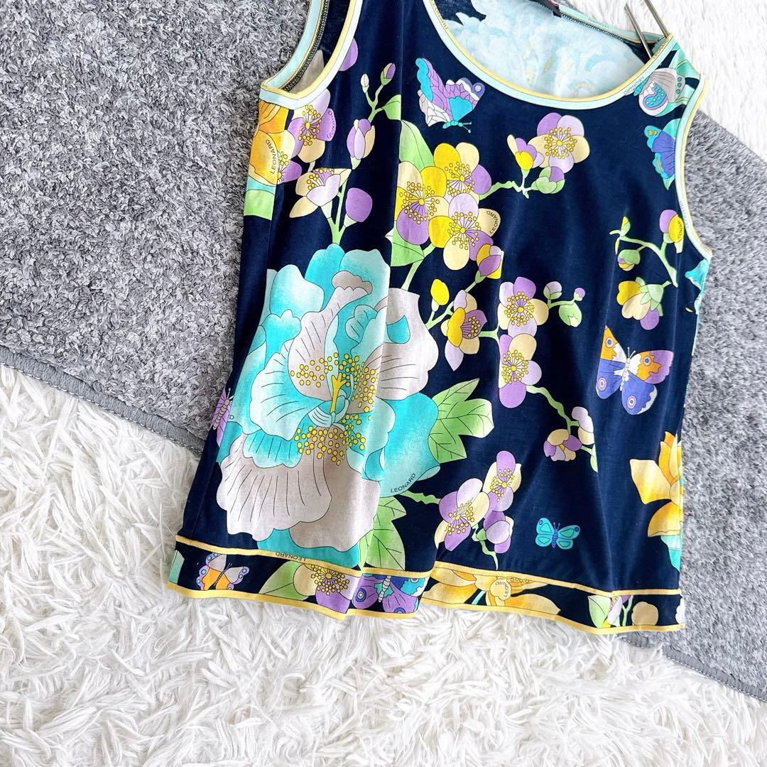 美品　レオナール　トップス　ノースリーブ　花柄　フラワー柄　コットン　黒　L