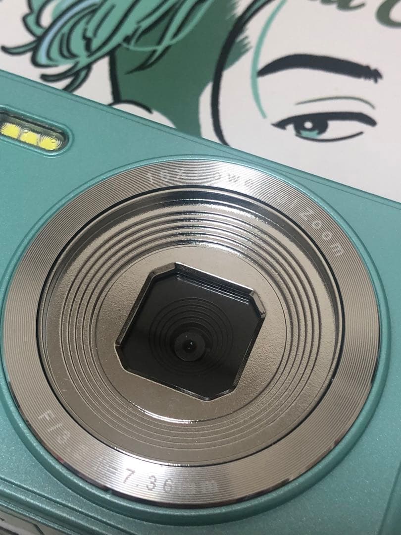 コンデジ　コンパクトデジタルカメラ ドン・キホーテ64GBカード付き