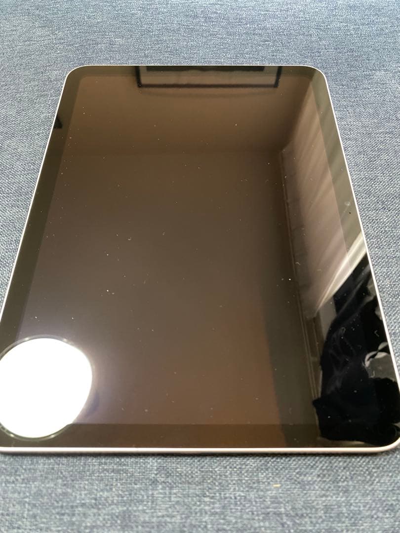 【ジャンク】iPad 第10世代 64GB シルバー 水没 部品取り用