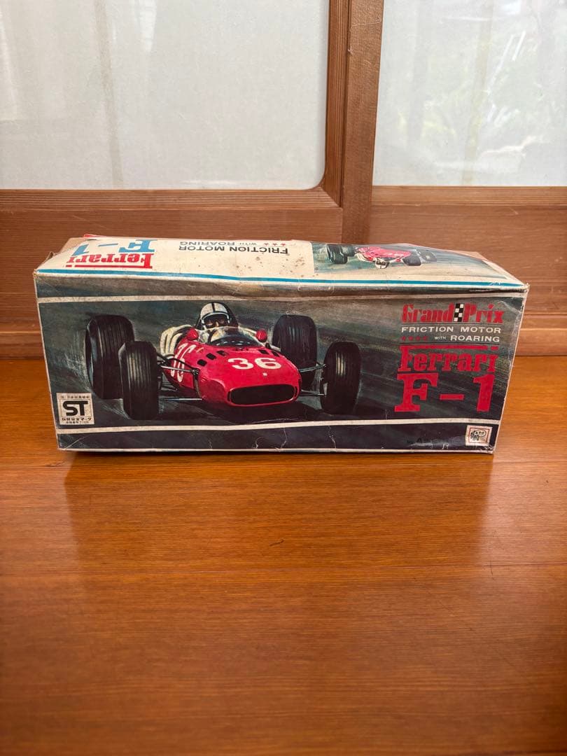 ミニカー FRICTION MOTOR WITH ROARING Ferrari F-1
