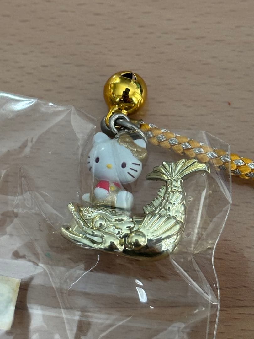 【超稀少・2001年】未開封 名古屋限定 金鯱キティ 根付 24年物レトロ