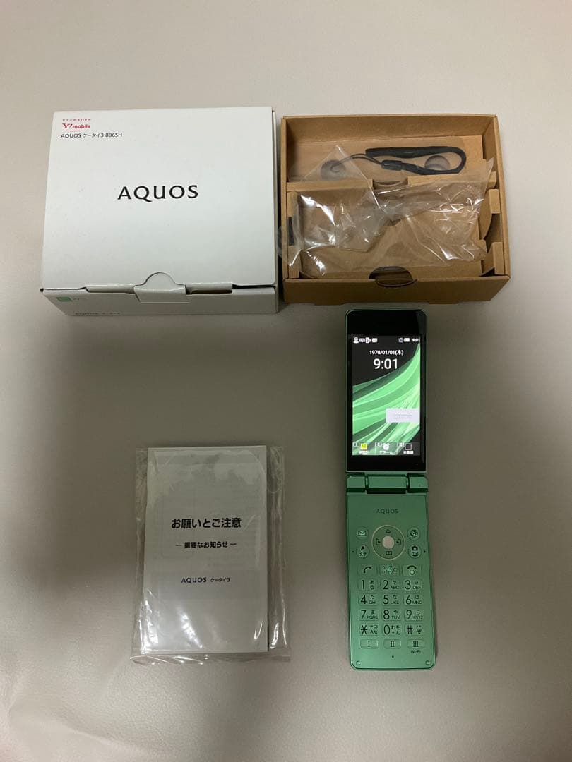 AQUOS ケータイ3 806SH 携帯本体 ガラケー 4G S