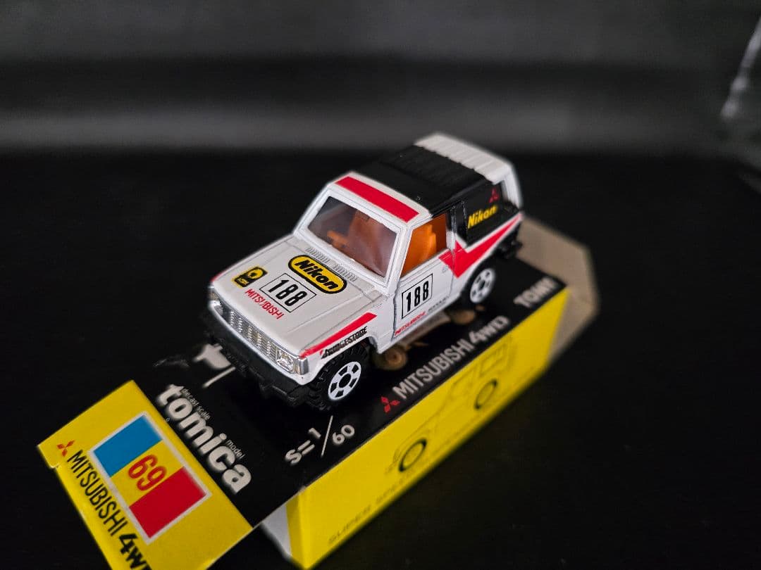 トミカ 69-4-19 三菱自動車特注 三菱パジェロ4WD:#188 Nikon