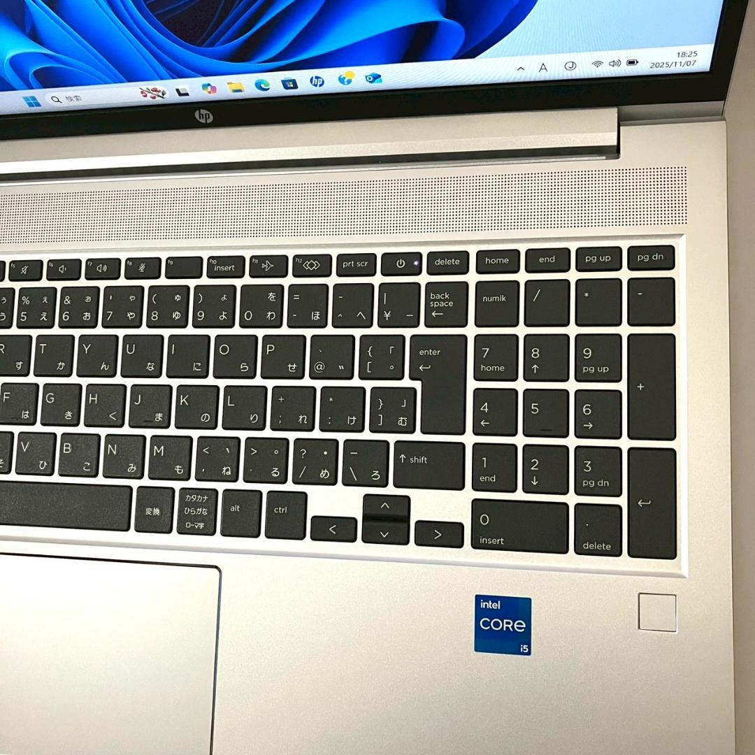 ★2024年製★ 美品 第13世代i5 テンキー付き 大画面 HP G16