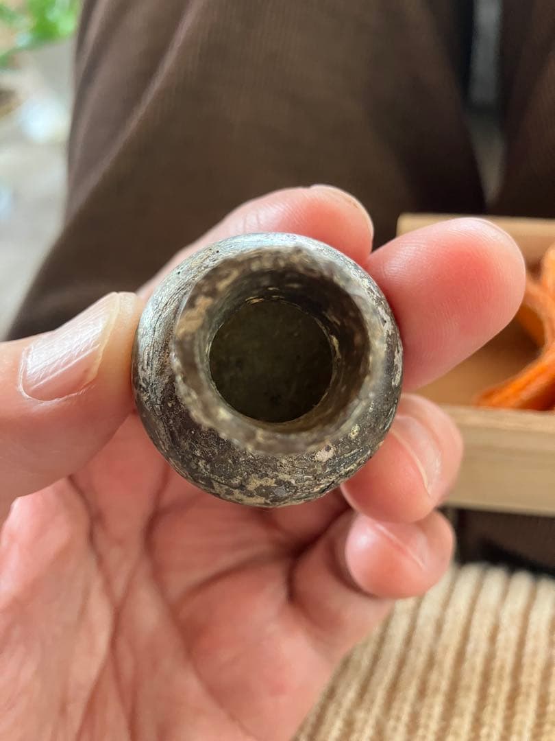 古代ローマン・グラス「銀化小壷」　サイズ高さ3.8cm