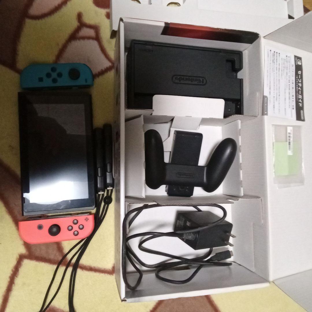 Nintendo Switch 本体 赤/青 充電器付き　スイッチ旧型