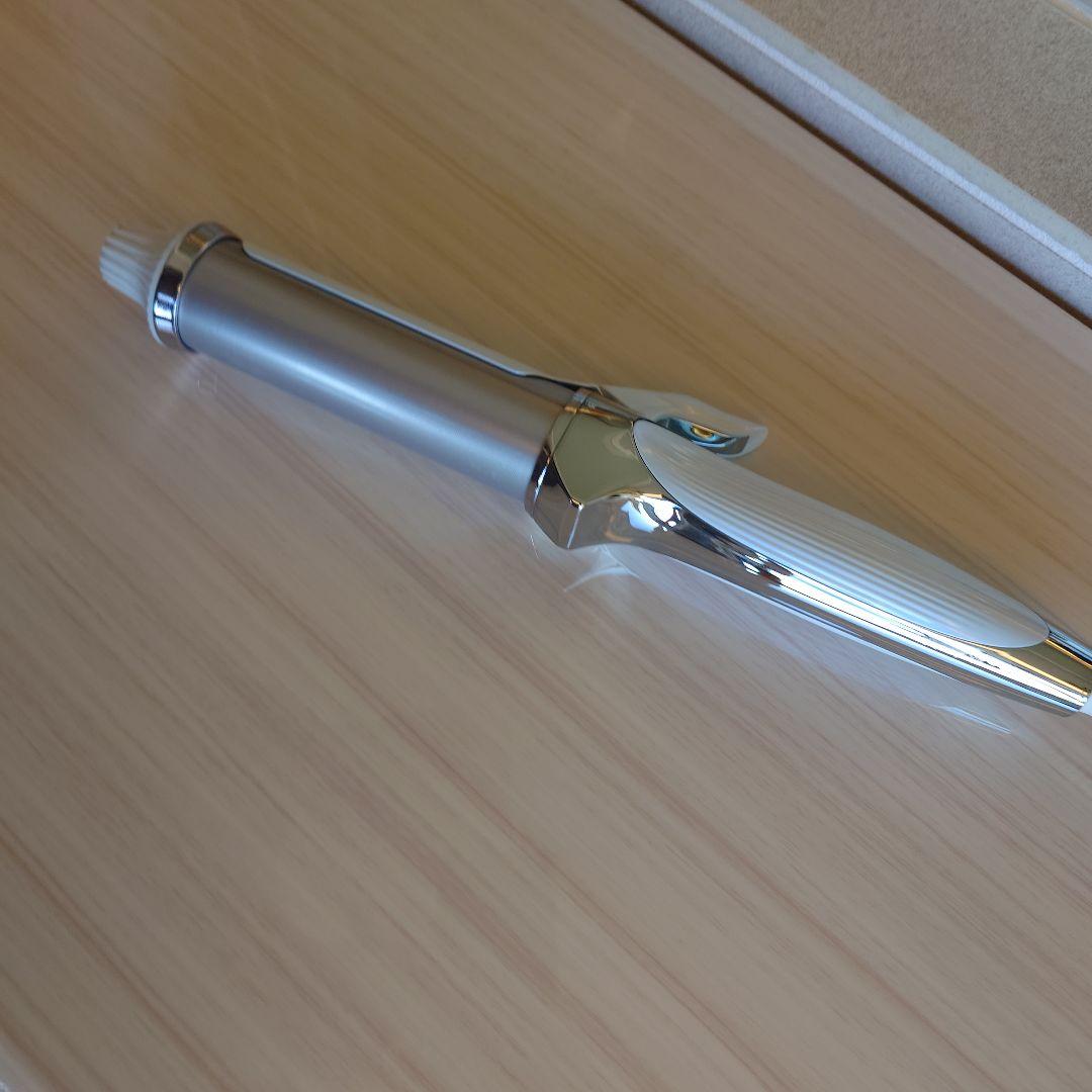 ReFa ストレートヘアアイロン ホワイト　2024年製