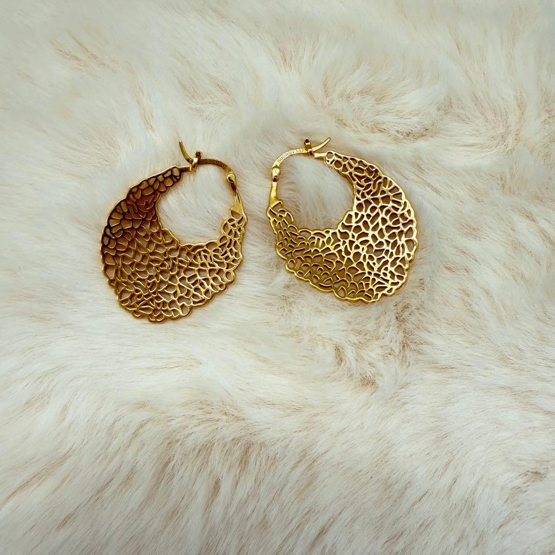 存在感抜群・希少デザイン　S925×18K フープピアス　大ぶり デザインピアス