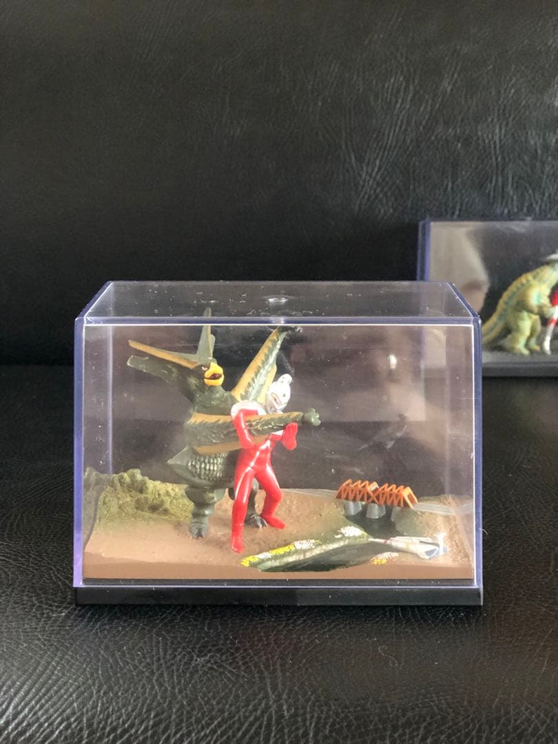 大怪獣シリーズ　どくろ怪獣レッドキング　再生怪獣ギエロン星獣　ジオラマ