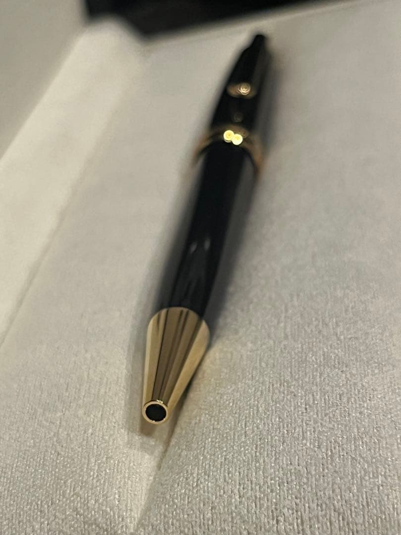 MONT BLANC 黒ボールペン ゴールド装飾
