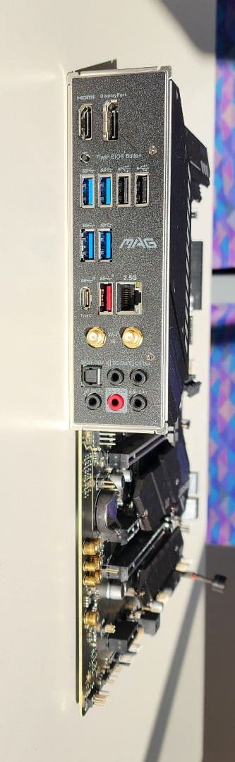 MAG Z590 TOMAHAWK WIFI マザーボード