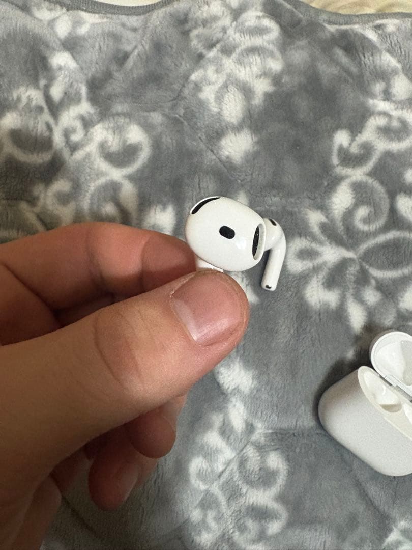 AirPods4 A3050 ノイズキャンセリングなし