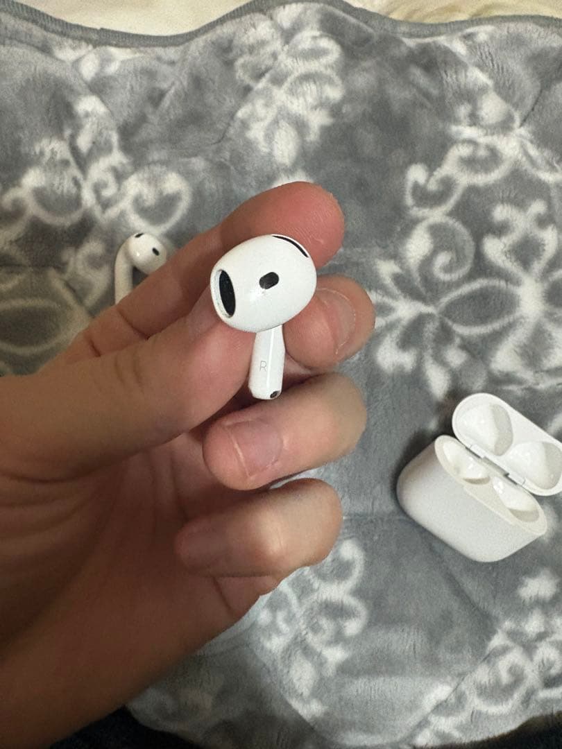 AirPods4 A3050 ノイズキャンセリングなし