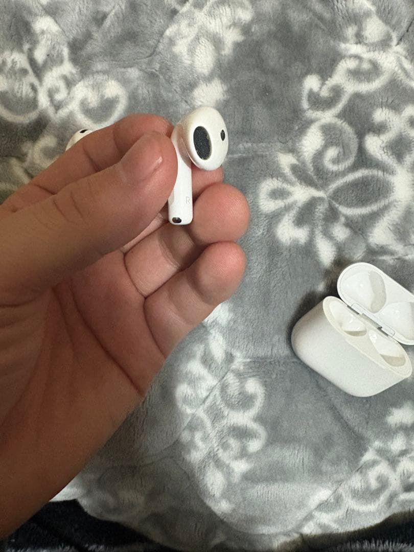 AirPods4 A3050 ノイズキャンセリングなし