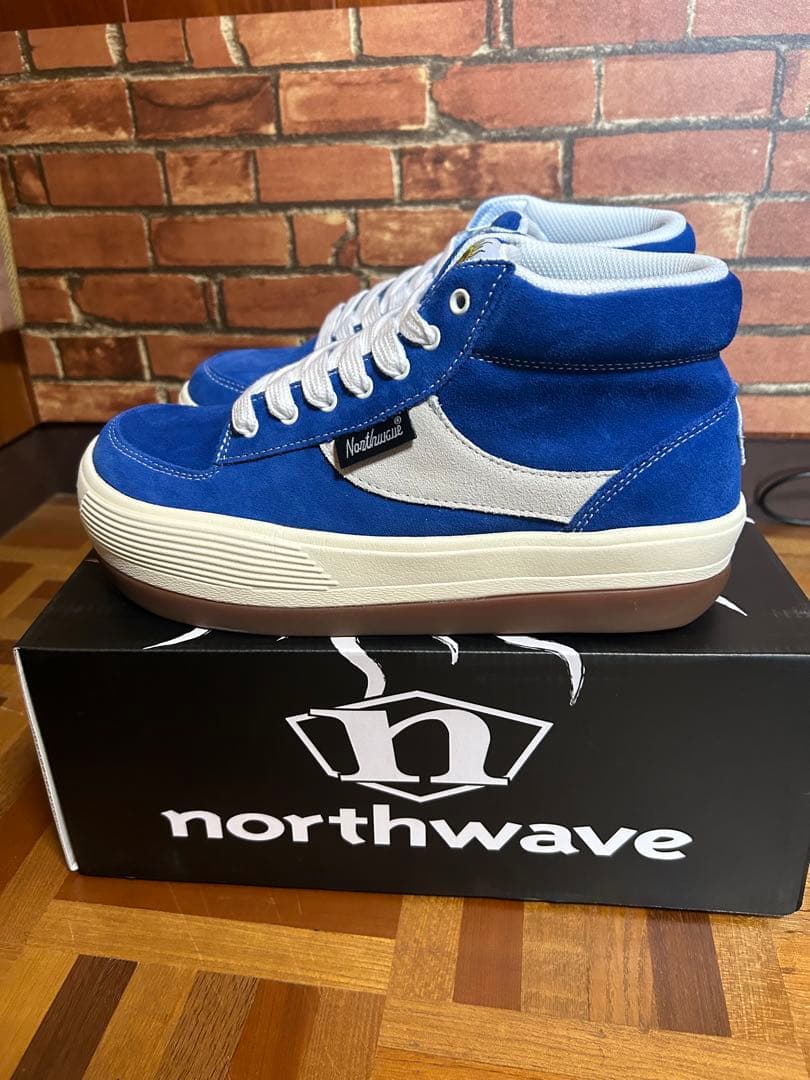 ノースウェーブ　espresso chilli suedeブルー値引き終了。