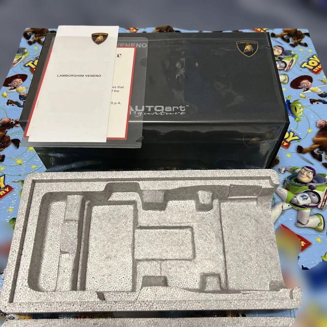 オートアート　1/18 Lamborghini Veneno レッド