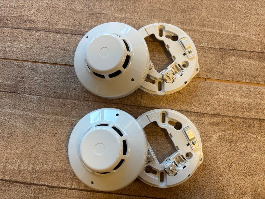 【週末値引】煙感知器　ホーチキ　2個ベース付