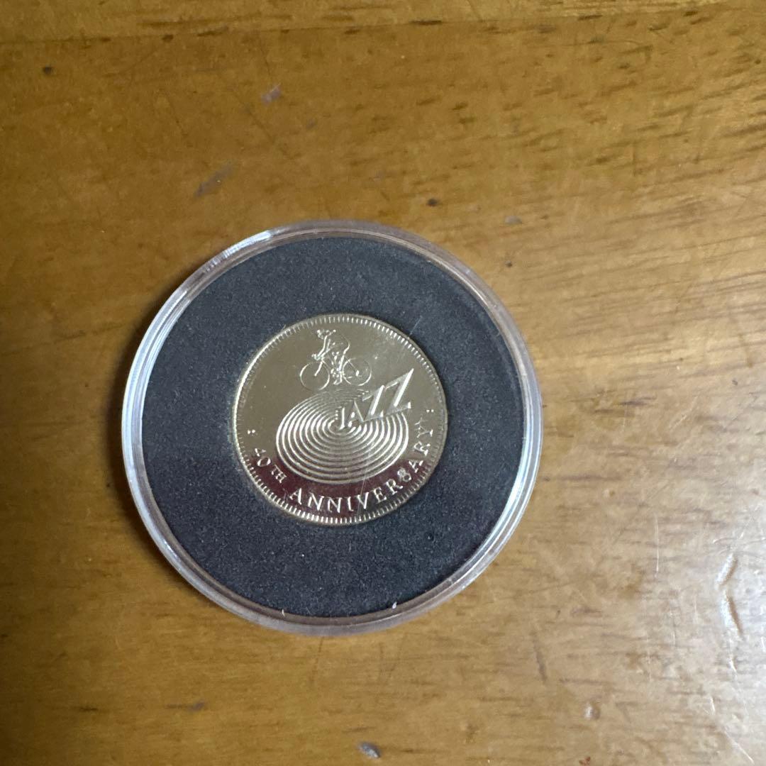 2018 Brian May 'Jazz' Sixpence 40周年記念