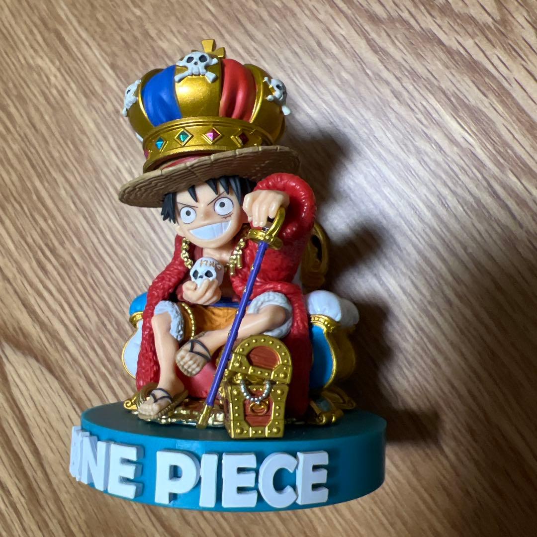 ONE PIECE BaseShop ルフィ フィギュア
