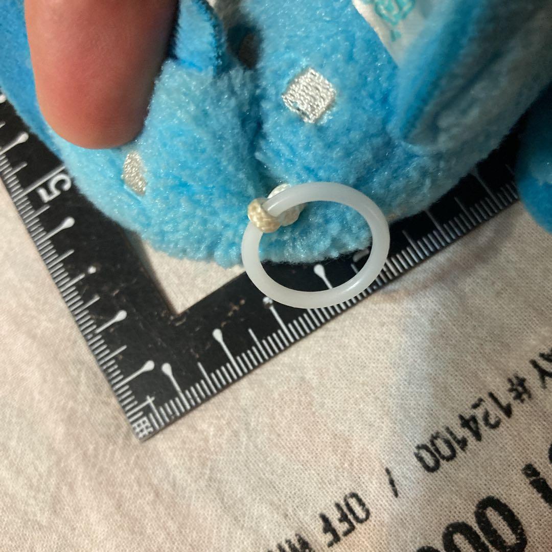 ぷるるんマリン　シーラカンス　ヒモ引っ張りブルブル　綺麗目