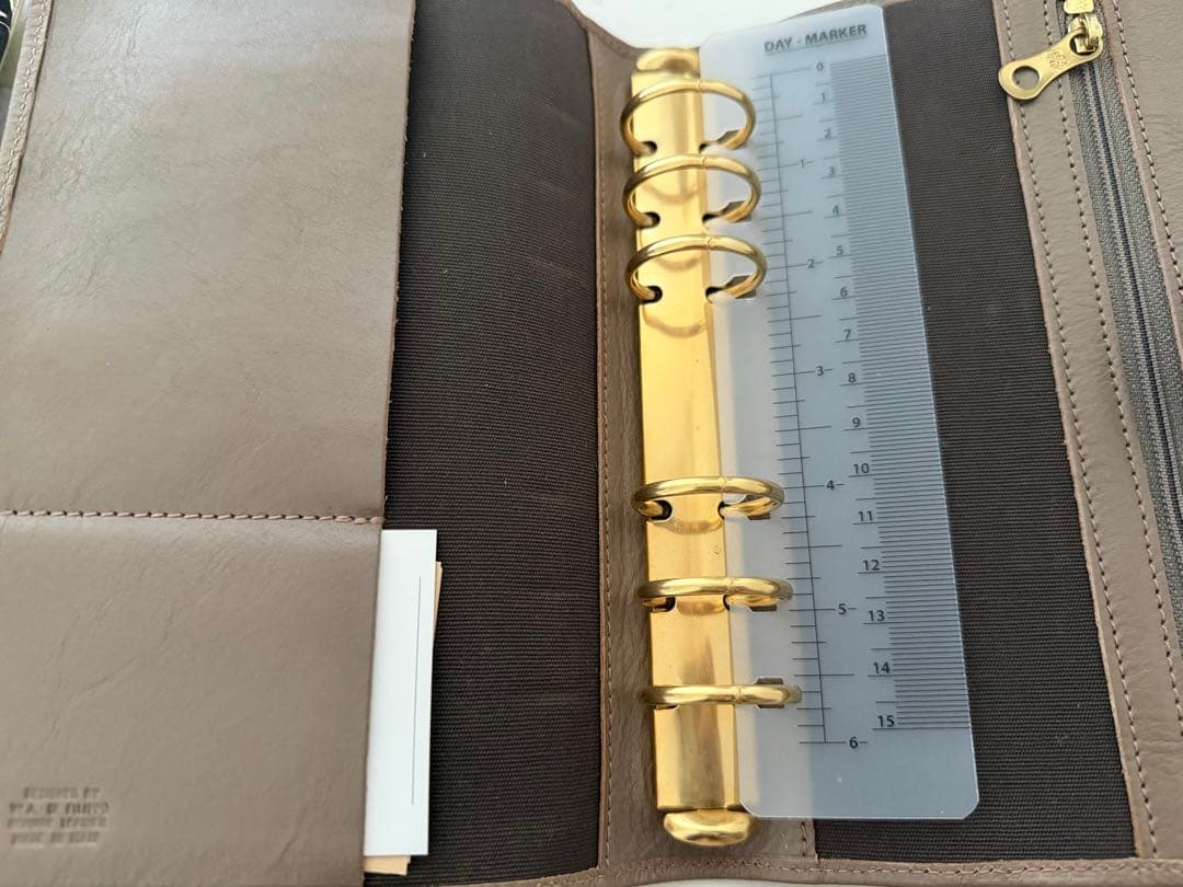 イルビゾンテ システム手帳 6穴