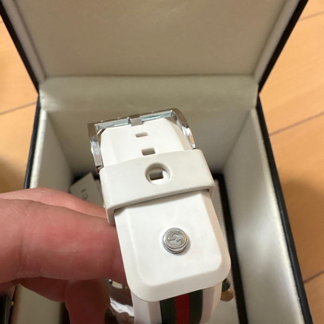 GUCCI 時計 ラバーベルト付き