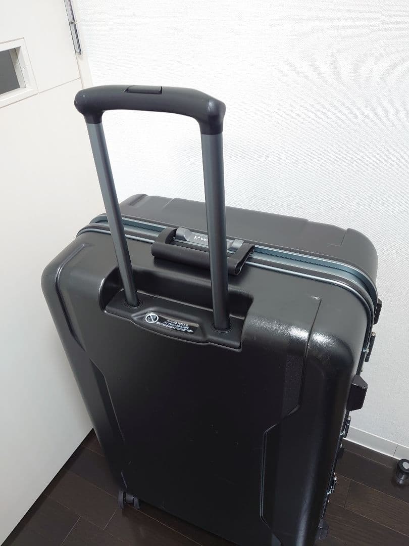 World Traveler 大型スーツケース グレー