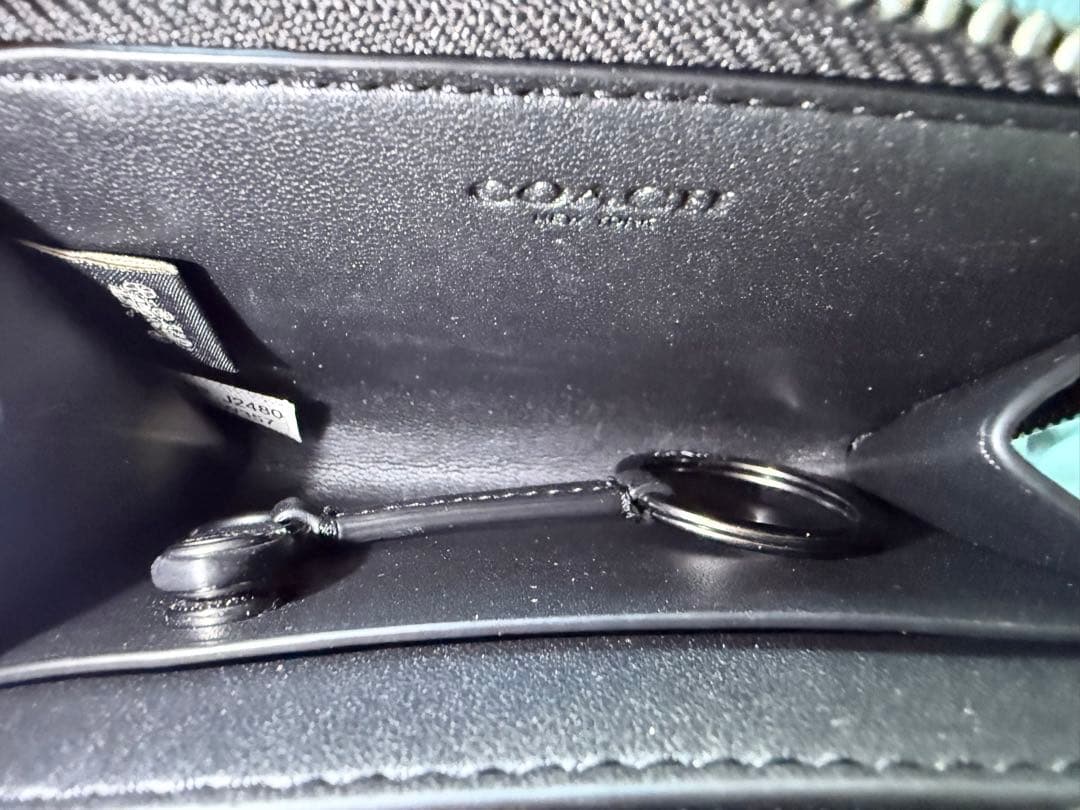 新品、未使用品。COACH ブラック レザー キーケース