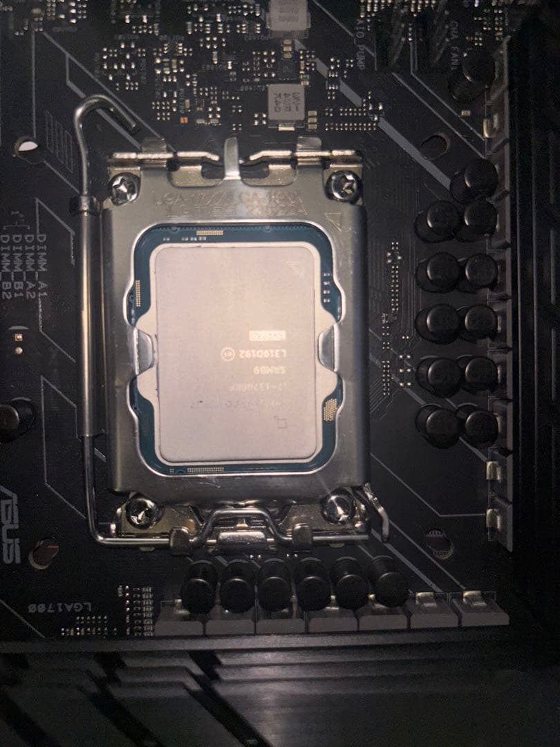 Core i7 13700KF Z690 64GBメモリ