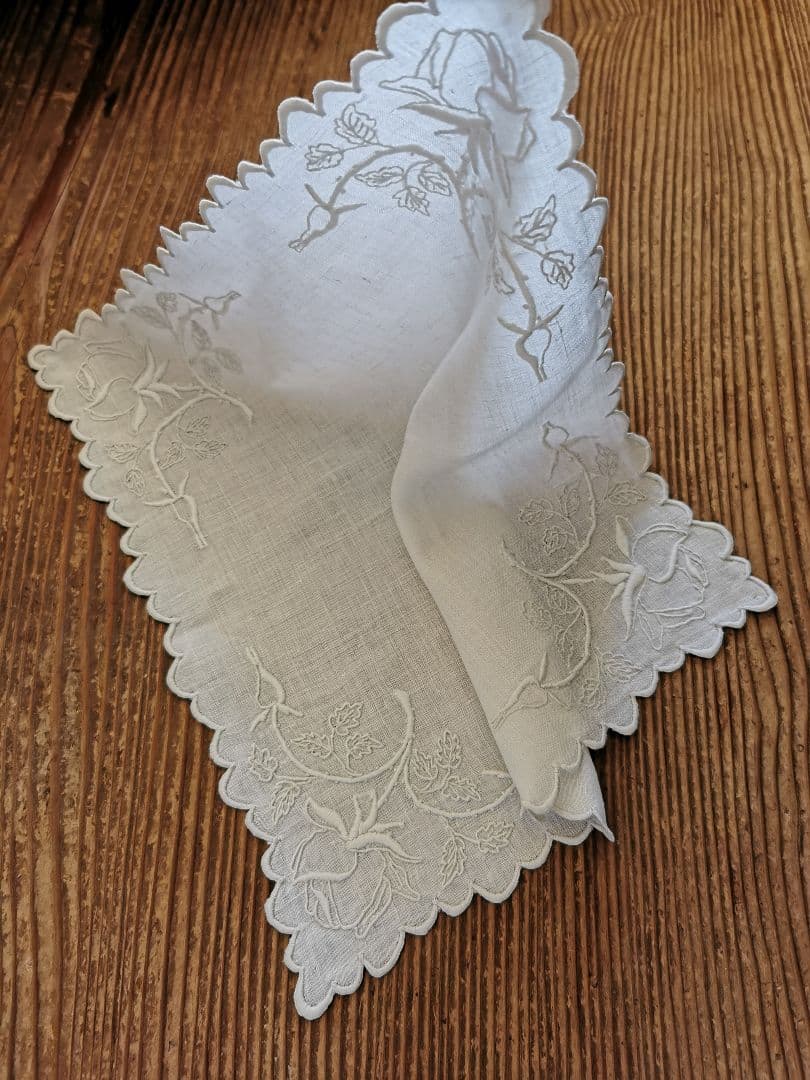 アンティーク フランス オールドローズ ホワイト刺繍 スカラップリネンクロス