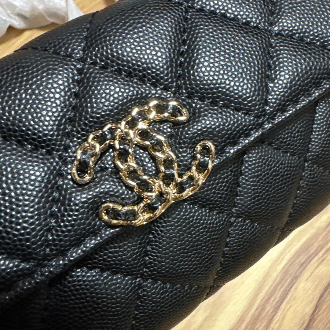 CHANEL シャネル　ノベルティ　チェーンショルダーバッグ　キャビアスキン