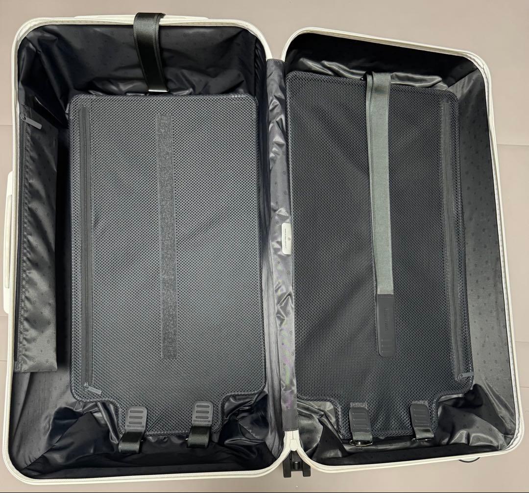 RIMOWA Essential Trunk キャリーケース
